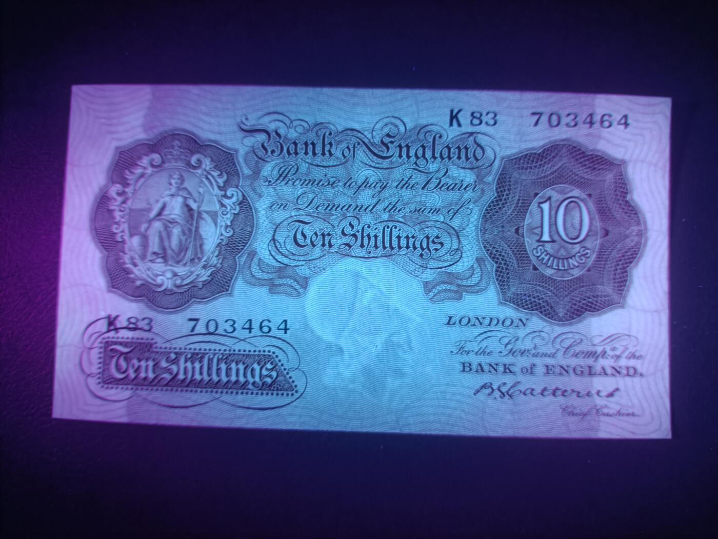 2025十一月第三期，总201期 英格兰A序列10先令Cattern签名AUNC，极稀有战前1930年代常规发行褐色版稀有签名（常见品种一般发行于1950年代）