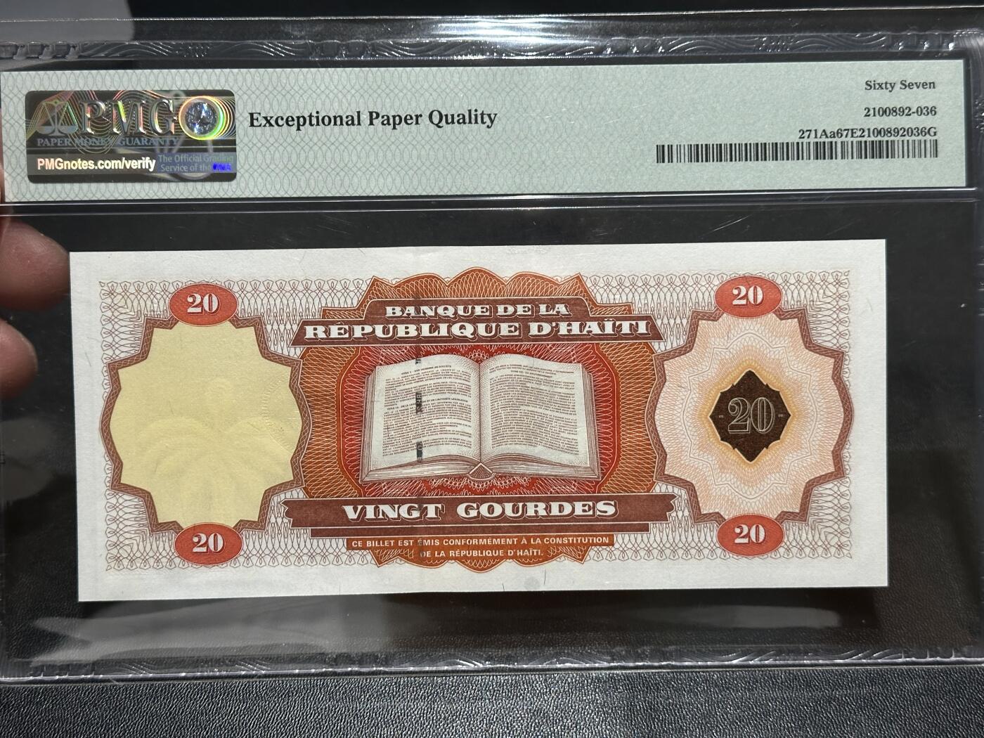 《外钞收藏家》第五百八十三期（精选场）（本期拍品丰富）（本平台长期征集拍品、欢迎藏友们联系合作） 2001年海地20古德 纪念钞 PMG67 冠号725752