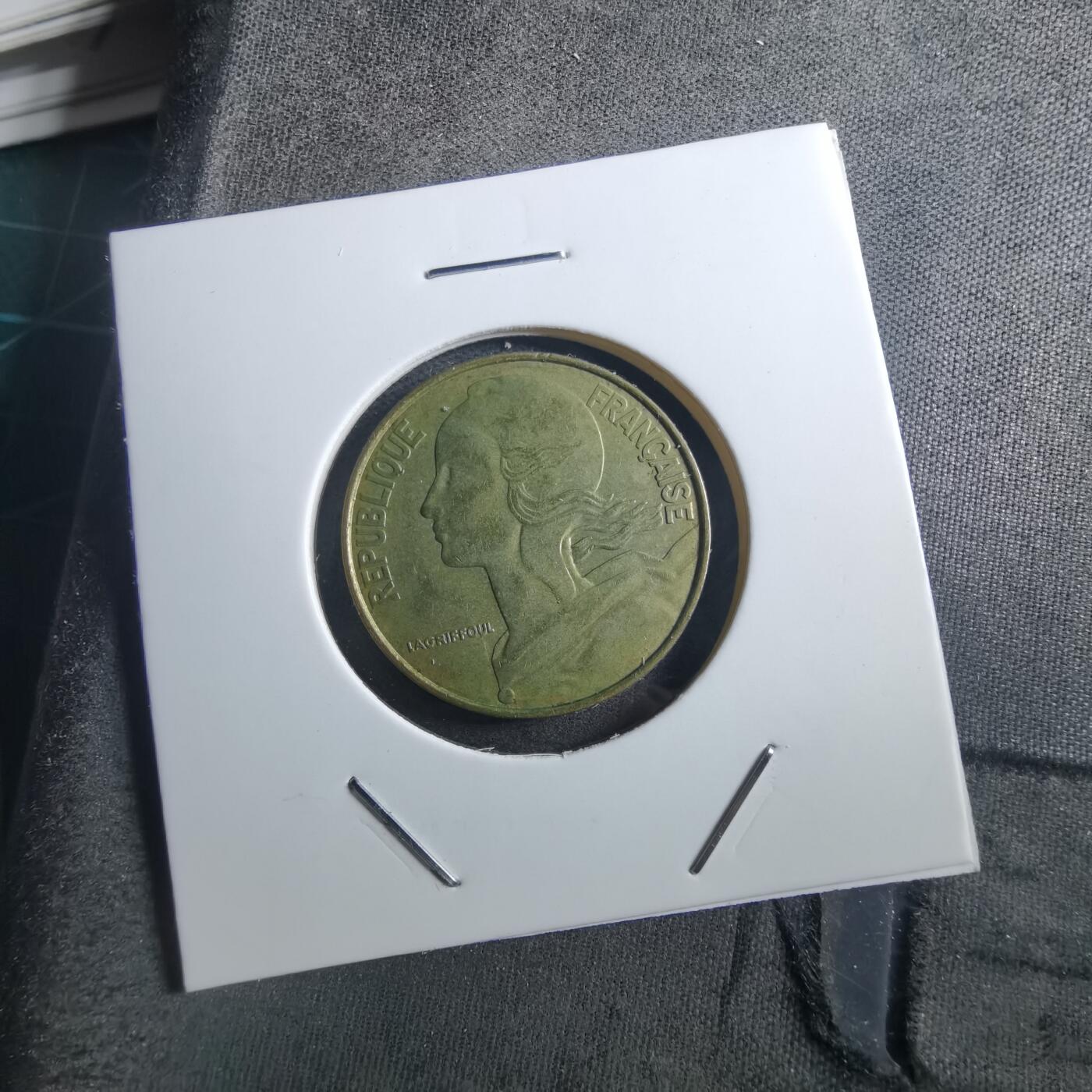 沼泽如烟--第897场 法国1975年20分