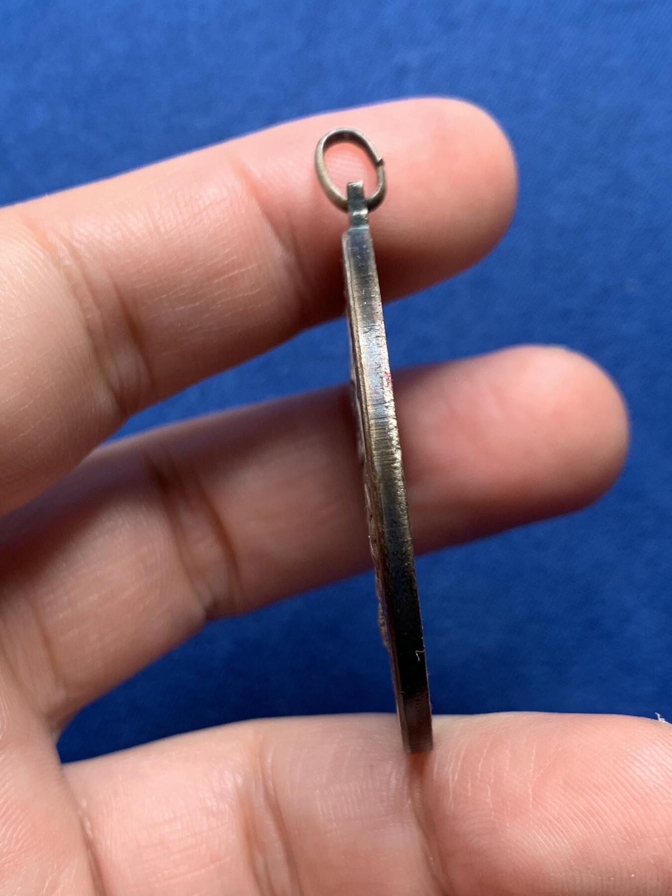 《竞宝斋》第436场 周日，周一2场连拍 （全场包邮） 妇女抵抗运动纪念章 27.8克 42.1mm