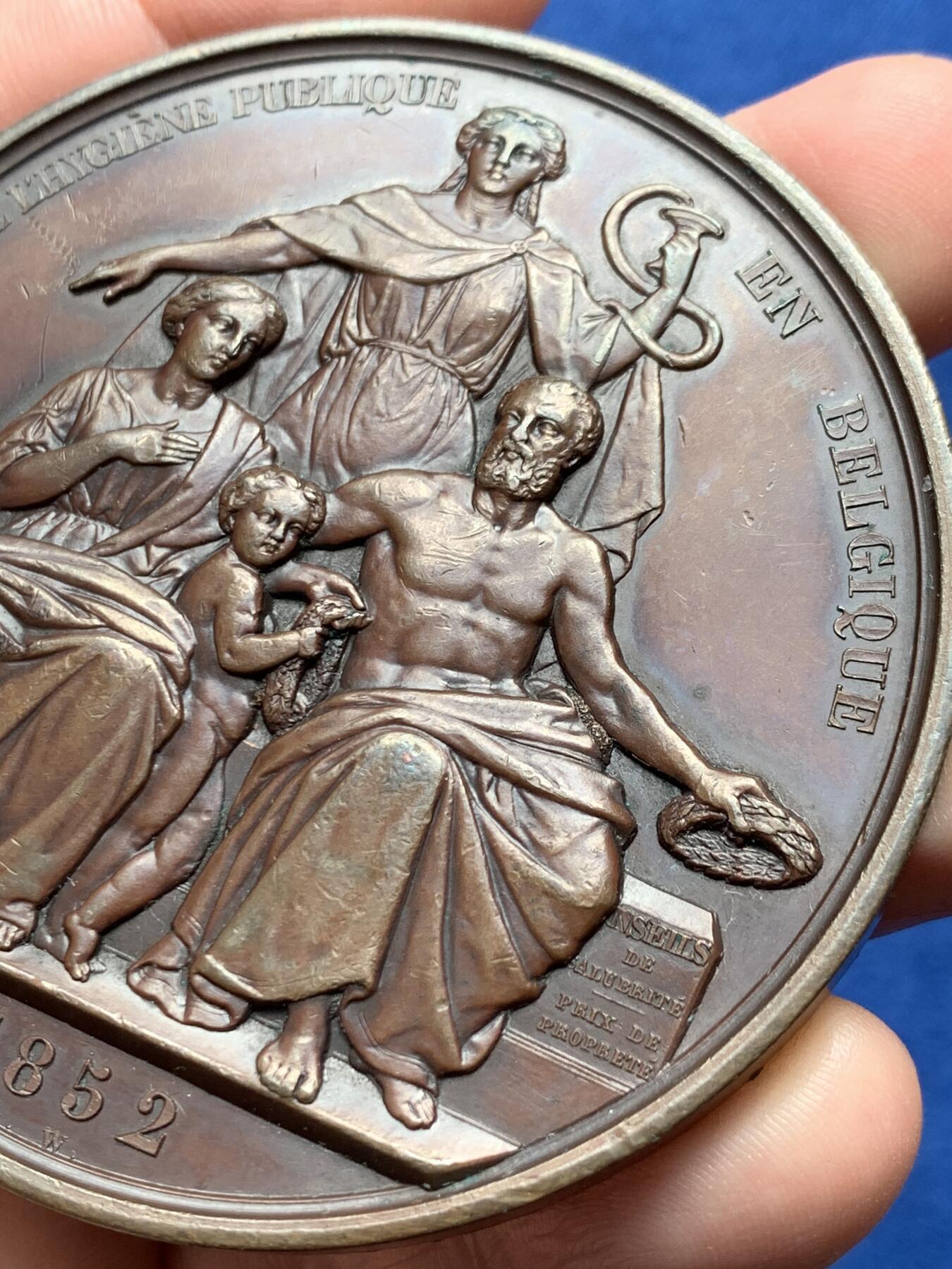 《竞宝斋》第436场 周日，周一2场连拍 （全场包邮） 1852年比利时内政部长查尔斯·罗吉尔纪念铜章 130.2克 67.5mm 超大规格 双面高浮雕