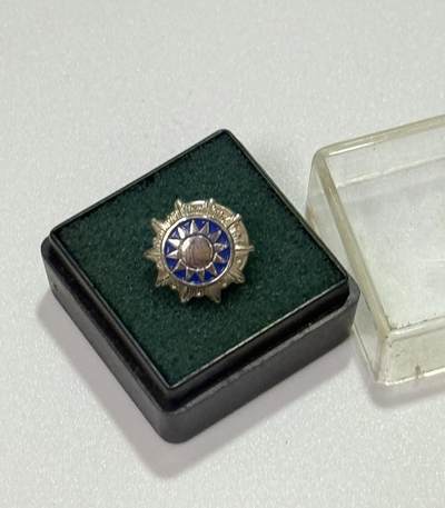 韵星假日精品2025秋季军品类拍卖会-- Rimey Holidays Boutique 2025 Autumn Militaria Sale - KMT党庆纪念章，925银