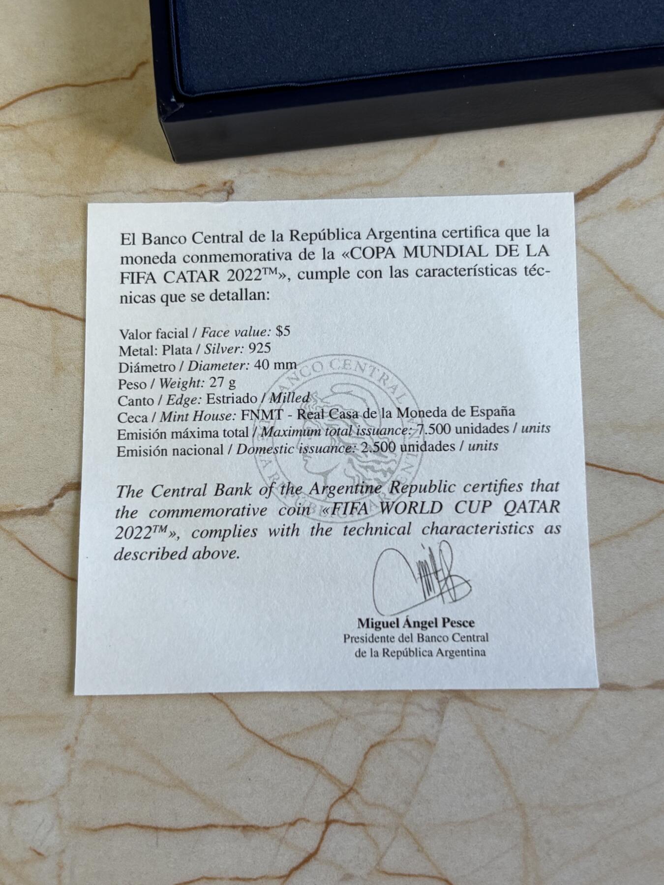 第181期拍卖 阿根廷2021年卡塔尔2022足球世界杯精制纪念银币,925银，27克，发行2500枚，有2点小丝