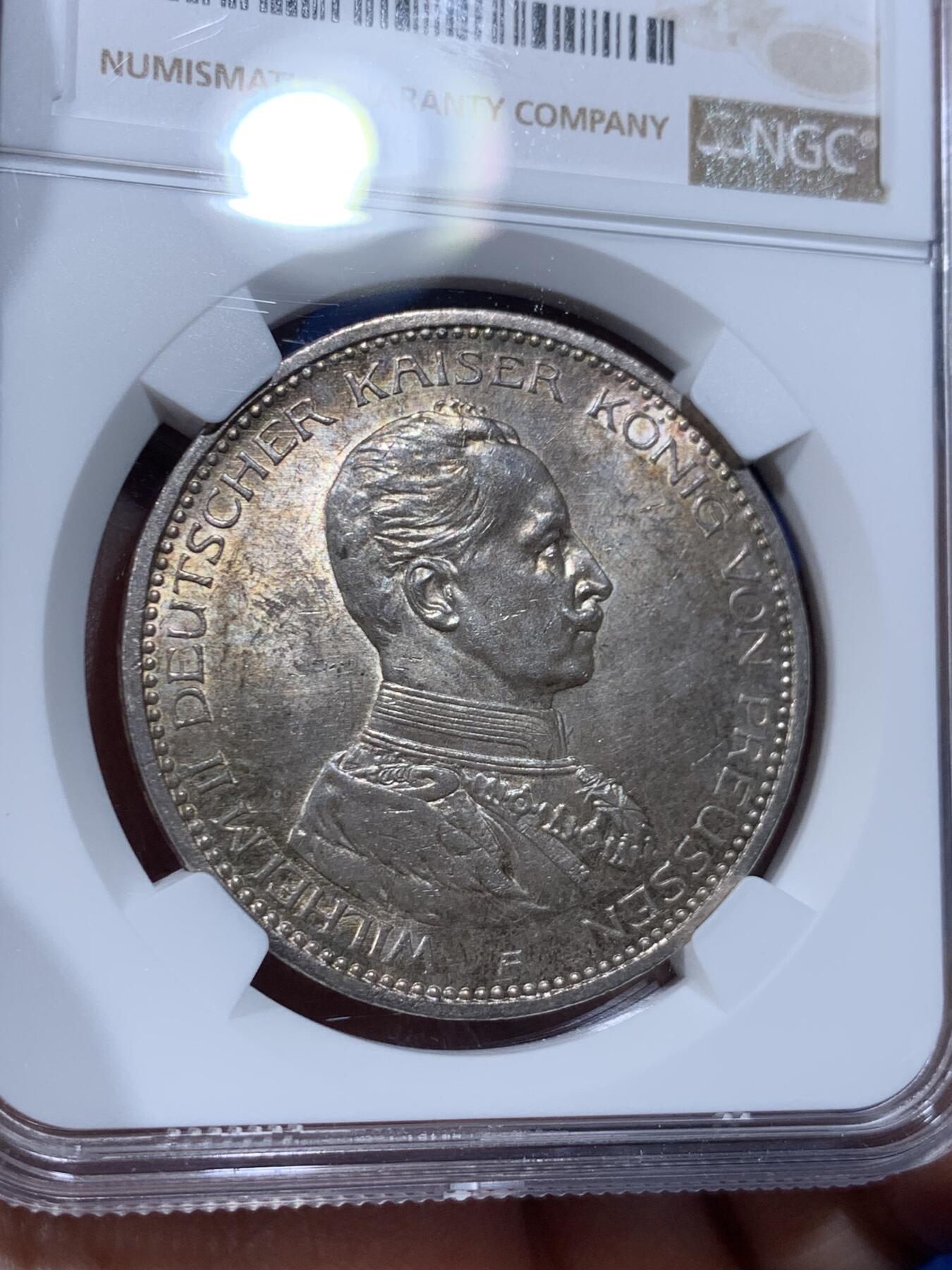 《竞宝斋》第436场 周日，周一2场连拍 （全场包邮） NGC MS63 德国普鲁士1913年威廉二世军装5马克银币 整体黄油包浆