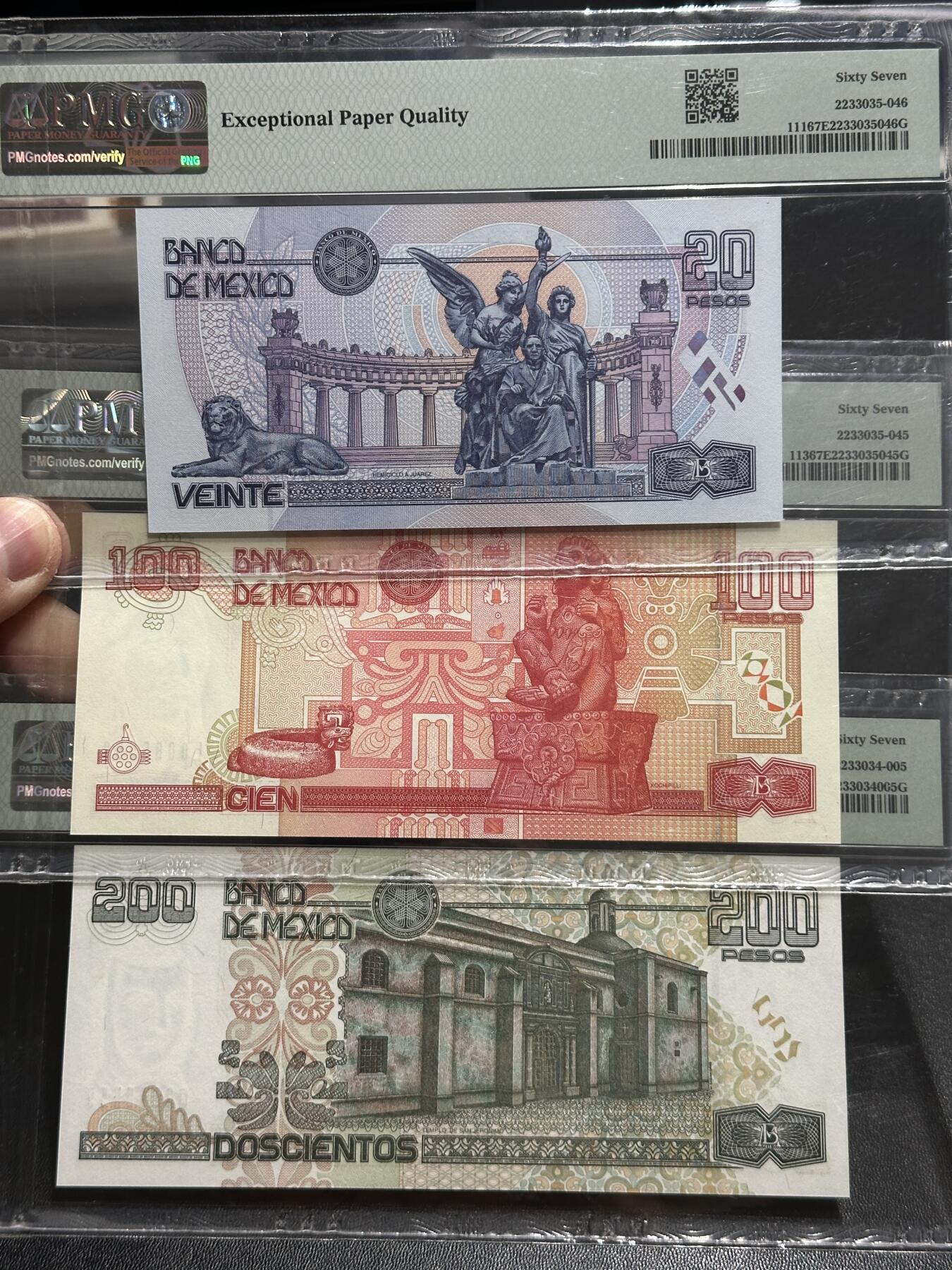 《外钞收藏家》第五百八十三期（精选场）（本期拍品丰富）（本平台长期征集拍品、欢迎藏友们联系合作） 2000年墨西哥20-500比索 五张一起 千位号全同号5559 PMG66-67