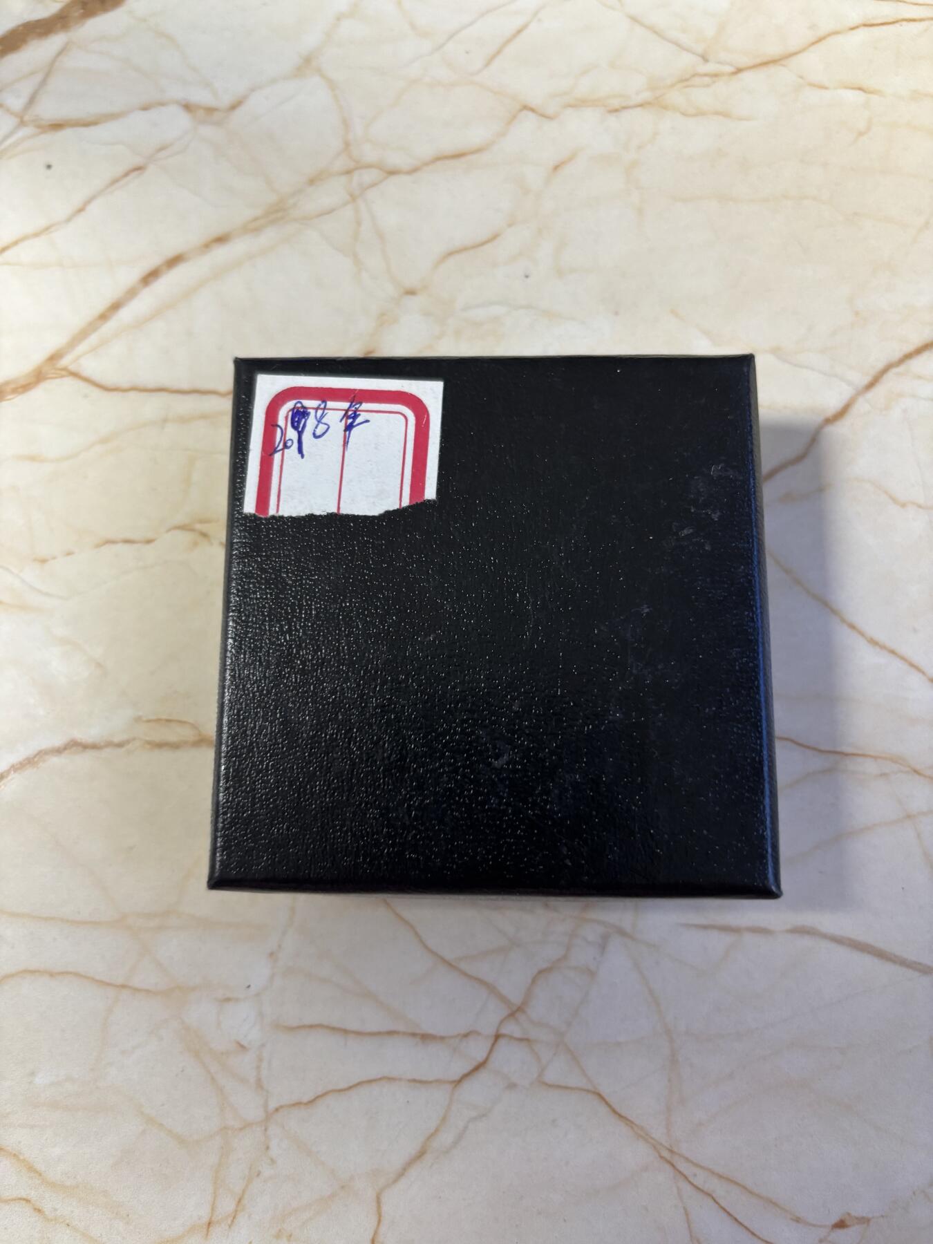 第181期拍卖 俄罗斯2018世界杯大力神杯和普京1盎司镀金银币，925银镀金，发行200枚，有起泡