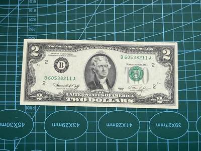 【炜奕收藏】，第五十期 - 1976年美国2美元，UNC-品相，有轻微黄点