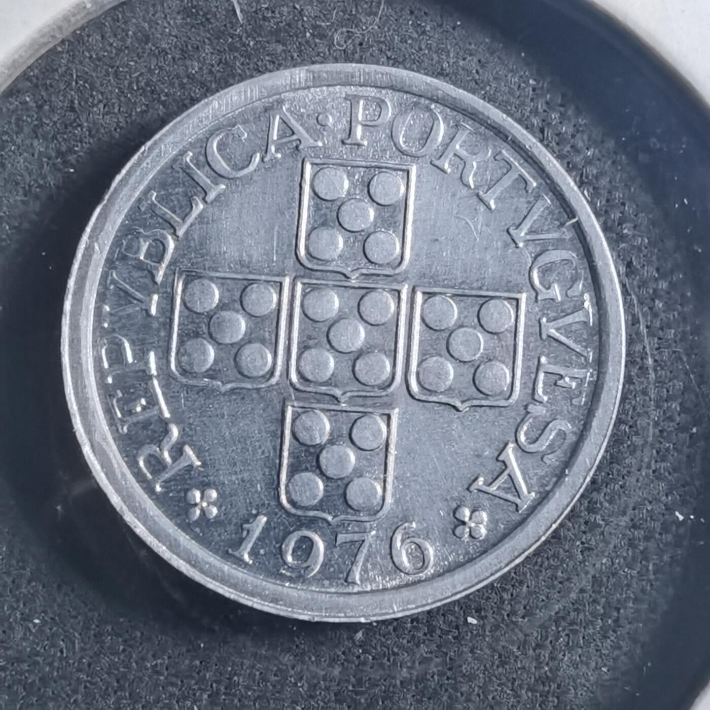 沼泽如烟--第896场 葡萄牙1976年十分