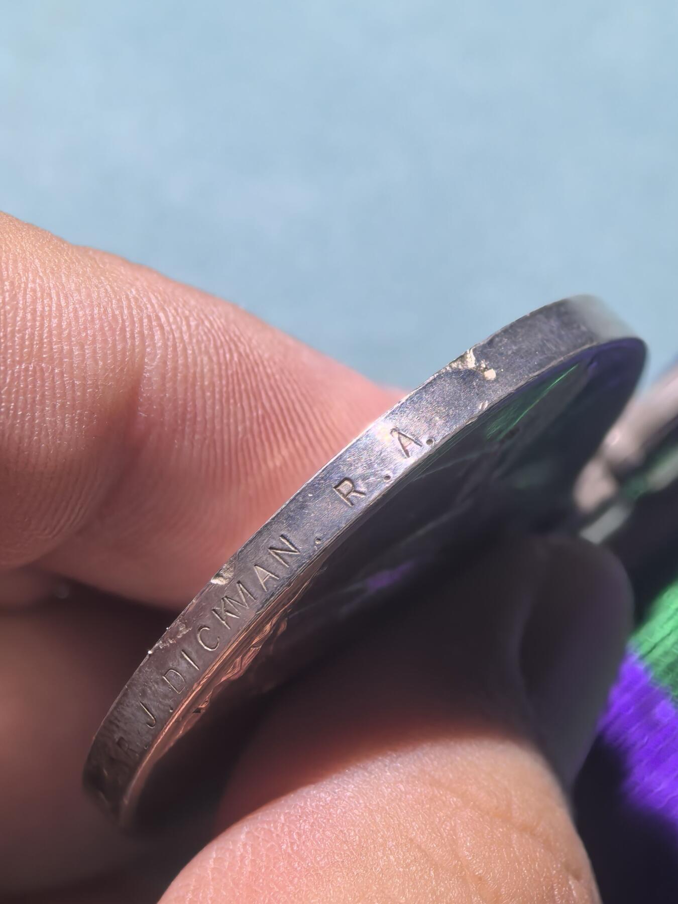 盛世勋华——号角文化勋章邮票专场拍卖第287期 英国常规服役奖章 伊丽莎白二世版 带马来亚条 带边铭 授予英国皇家炮兵队，马来亚条授予 1945-1960年期间镇压马共的英军 少见战斗人员条