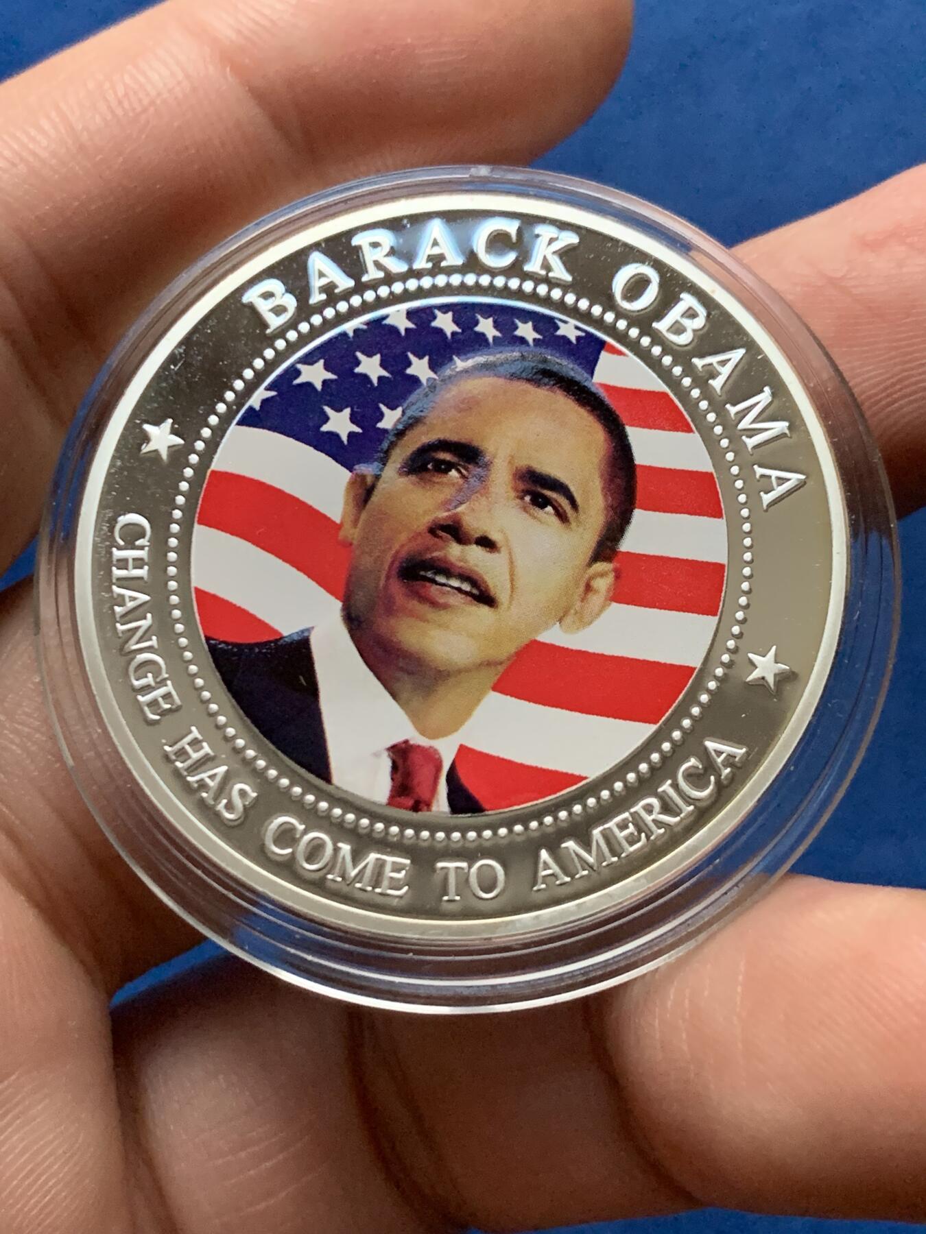 《竞宝斋》第436场 周日，周一2场连拍 （全场包邮） 利比里亚2009年奥巴马纪念币，39mm，铜镍镀银材质。