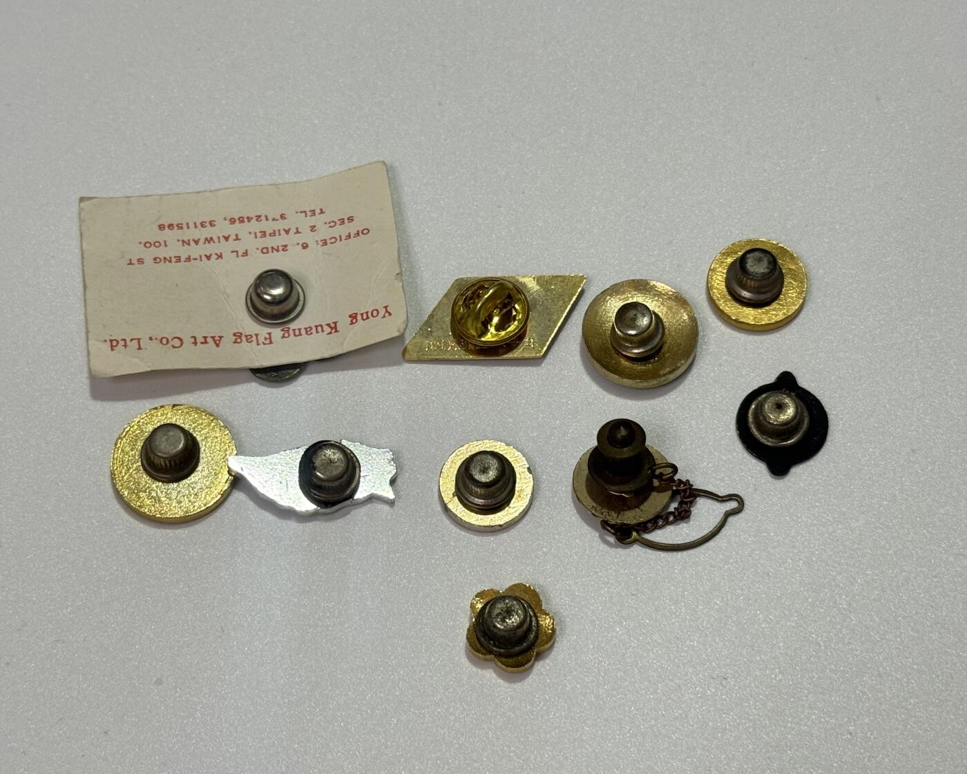 韵星假日精品2025秋季军品类拍卖会-- Rimey Holidays Boutique 2025 Autumn Militaria Sale 民国徽章等一组十件