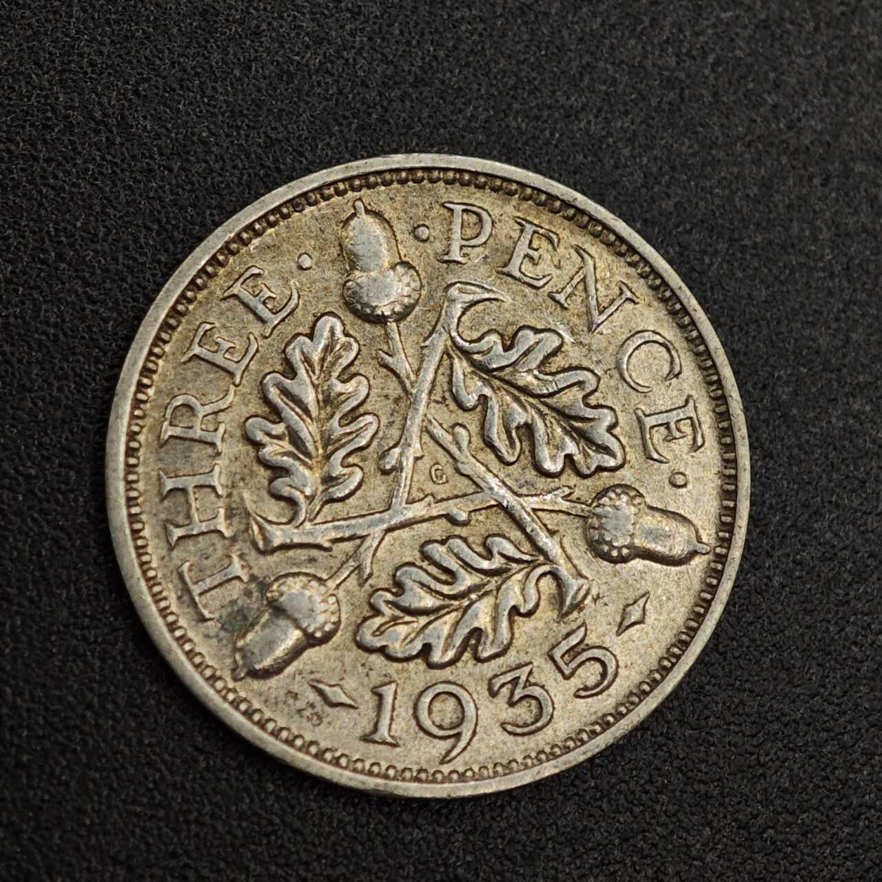 【淘币小摊】实时拍第七百九十三拍   散币场   满百包邮可预留二周 每周一统一发货   英国1935年乔治五世3便士银币