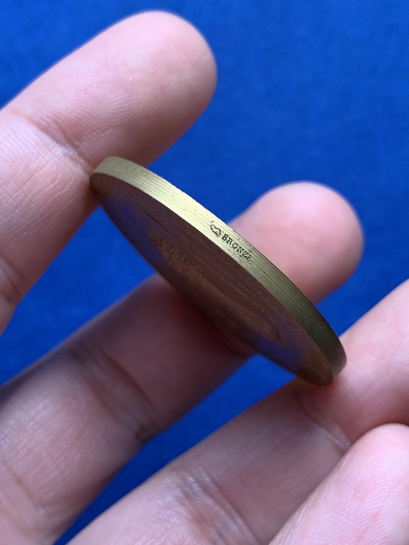 《竞宝斋》第436场 周日，周一2场连拍 （全场包邮） 法国农业镀金铜章 25.45克 38.2mm 丰饶角铜标 带盒