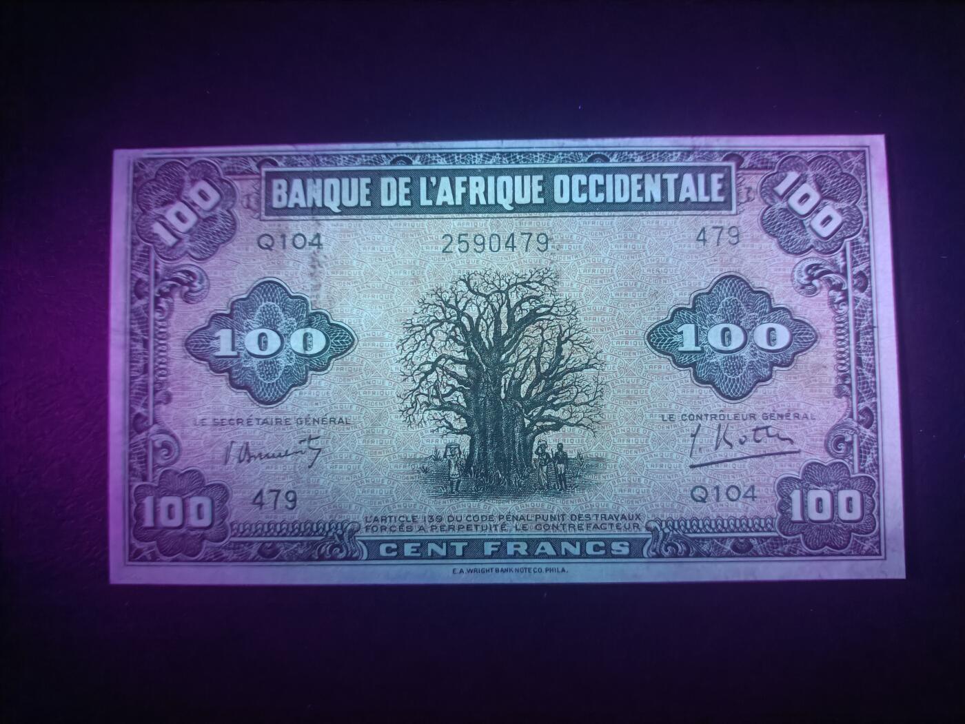 2025十一月第三期，总201期 法属西非1942版100法郎流通好品XF，大树和传统村落