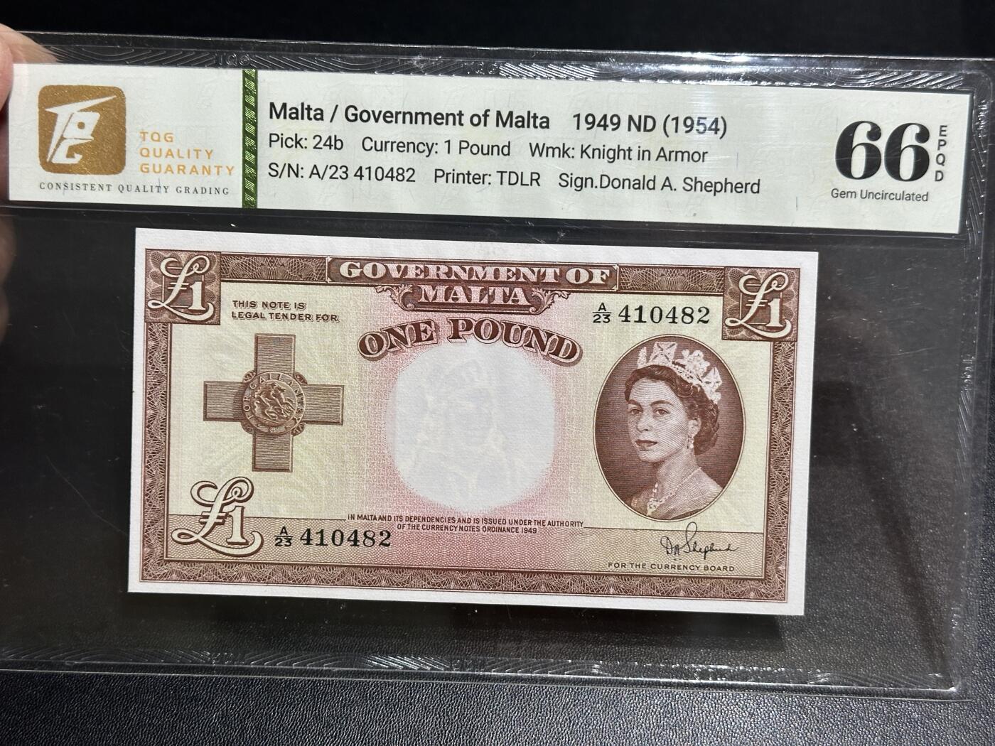 《外钞收藏家》第五百八十三期（精选场）（本期拍品丰富）（本平台长期征集拍品、欢迎藏友们联系合作） 1949年马耳他1镑 TQG评级66 稀少女王