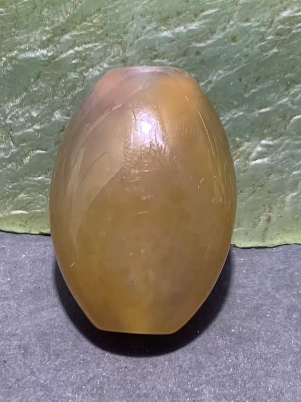 精美冻料飘鸡油黄糖心料战国红玛瑙随形勒子一颗