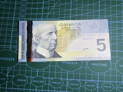 【炜奕收藏】，第五十期 - 加拿大旅版5元，UNC品相，号码无47尾8