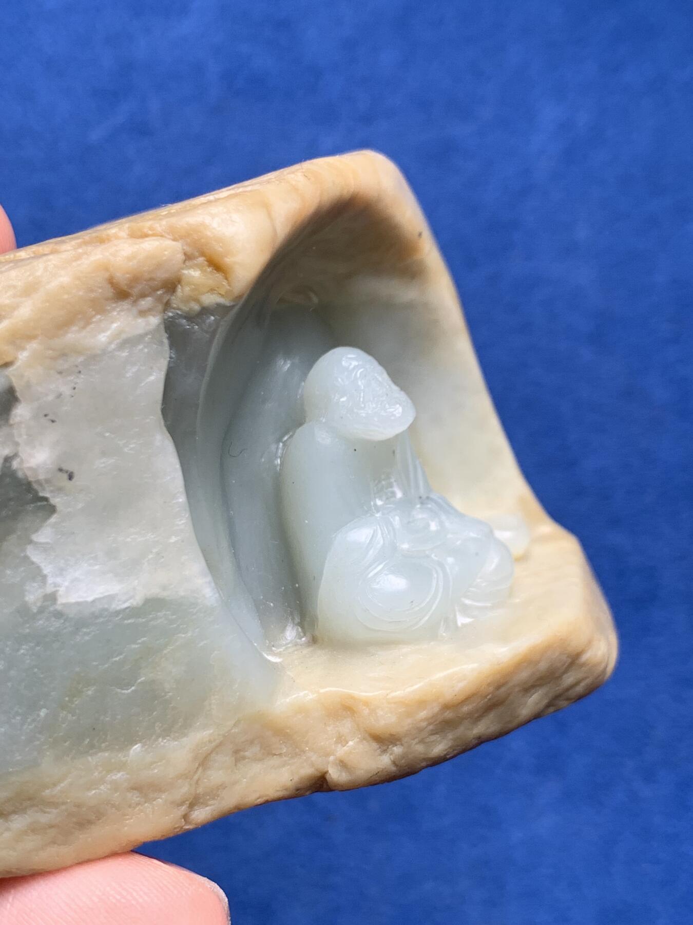 《竞宝斋》第436场 周日，周一2场连拍 （全场包邮） 达摩玉雕，尺寸约93*38MM，重约221.6克，脸部细节也不错，适合摆设观赏