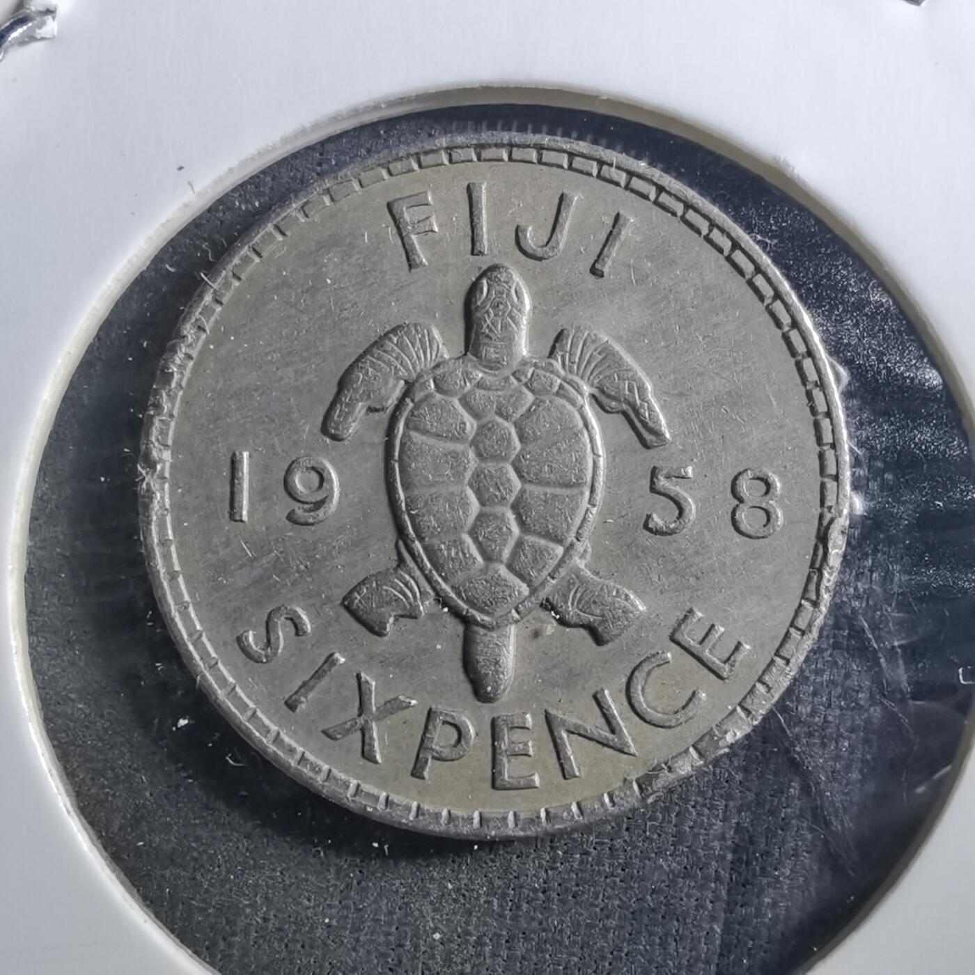 沼泽如烟--第898场 斐济1958年6便士