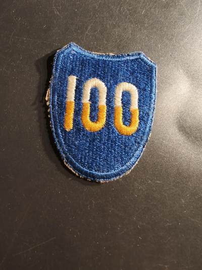 老王徽章第162期 - 美国陆军第100步兵师臂章