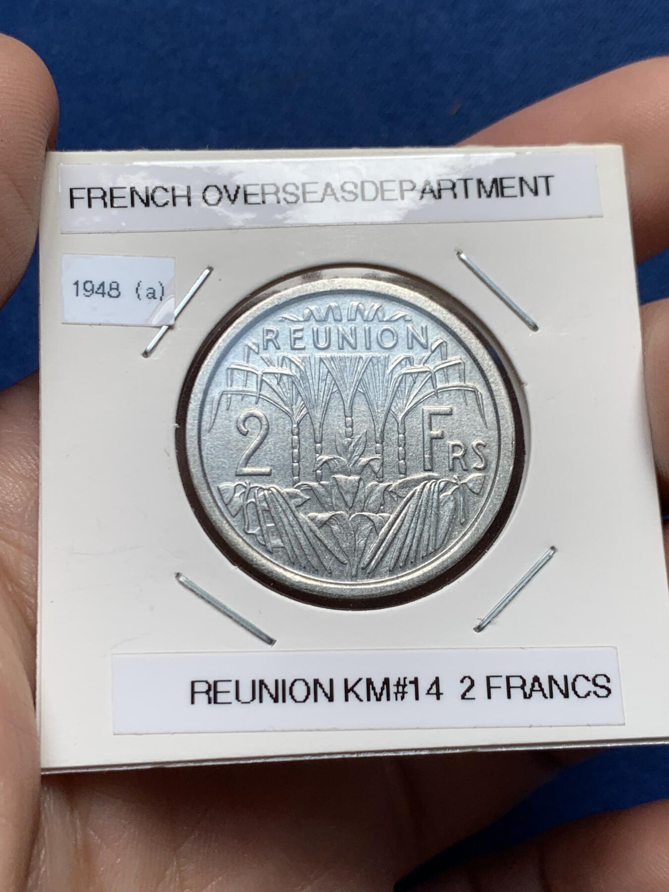 《竞宝斋》第436场 周日，周一2场连拍 （全场包邮） 三枚一组 法属留尼旺1948-55年1、2、5法郎，历七十余年风霜铝币保存不易，这套保存得不错 细节见图