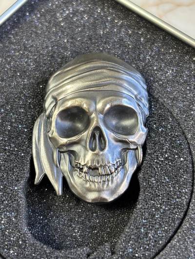 第181期拍卖 - 帕劳2017年海盗骷髅头1盎司3D立体异形仿古银币，999银，发行2500枚