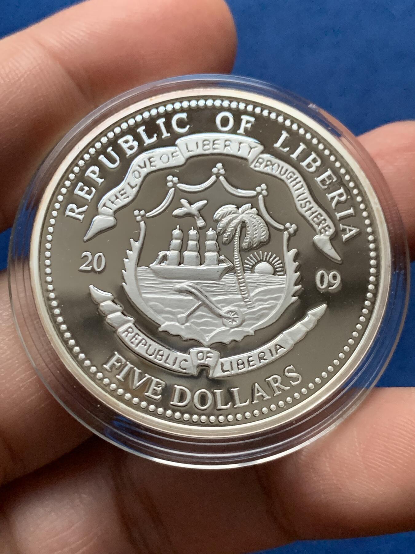 《竞宝斋》第436场 周日，周一2场连拍 （全场包邮） 利比里亚2009年奥巴马纪念币，39mm，铜镍镀银材质。