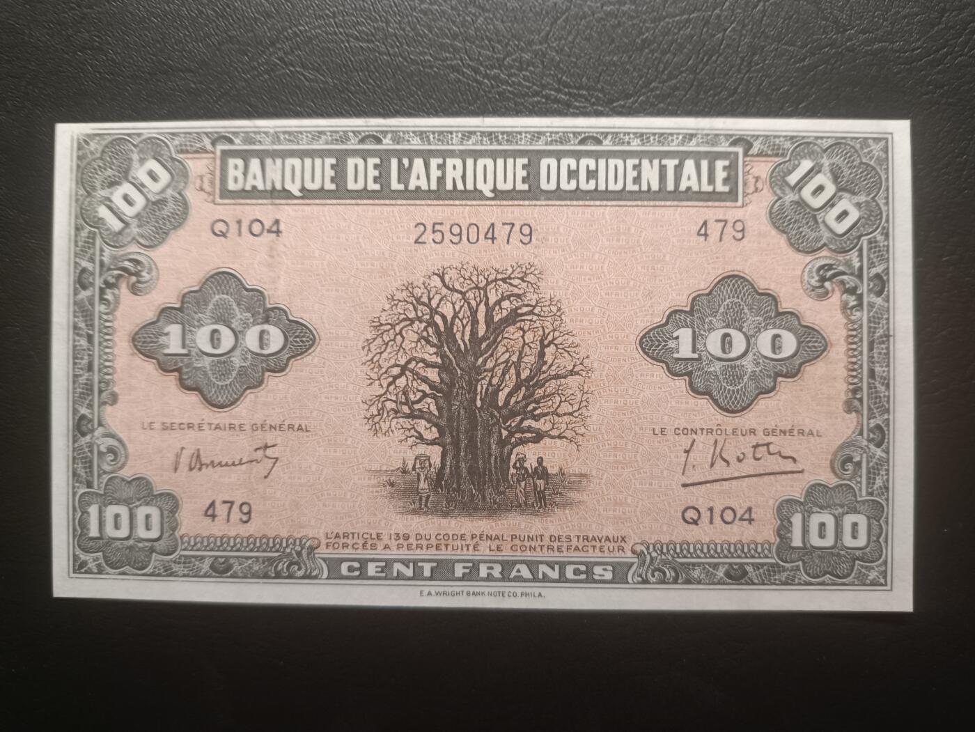 2025十一月第三期，总201期 法属西非1942版100法郎流通好品XF，大树和传统村落