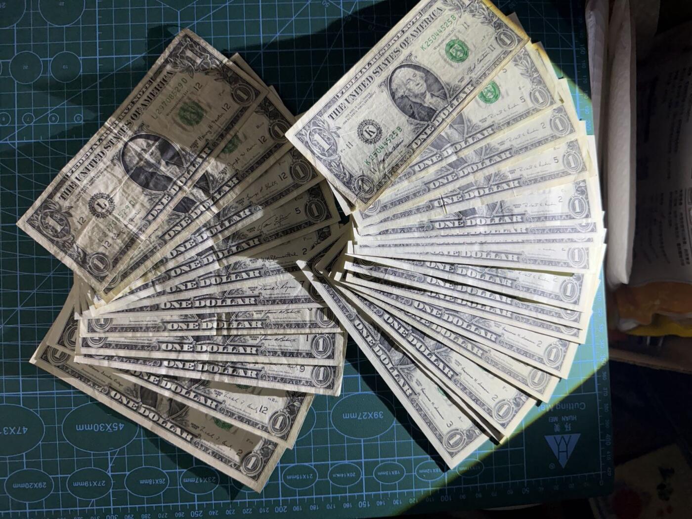 【炜奕收藏】，第五十期 1963-1999美国早期年份1美元共27张，流通品相-AU品相