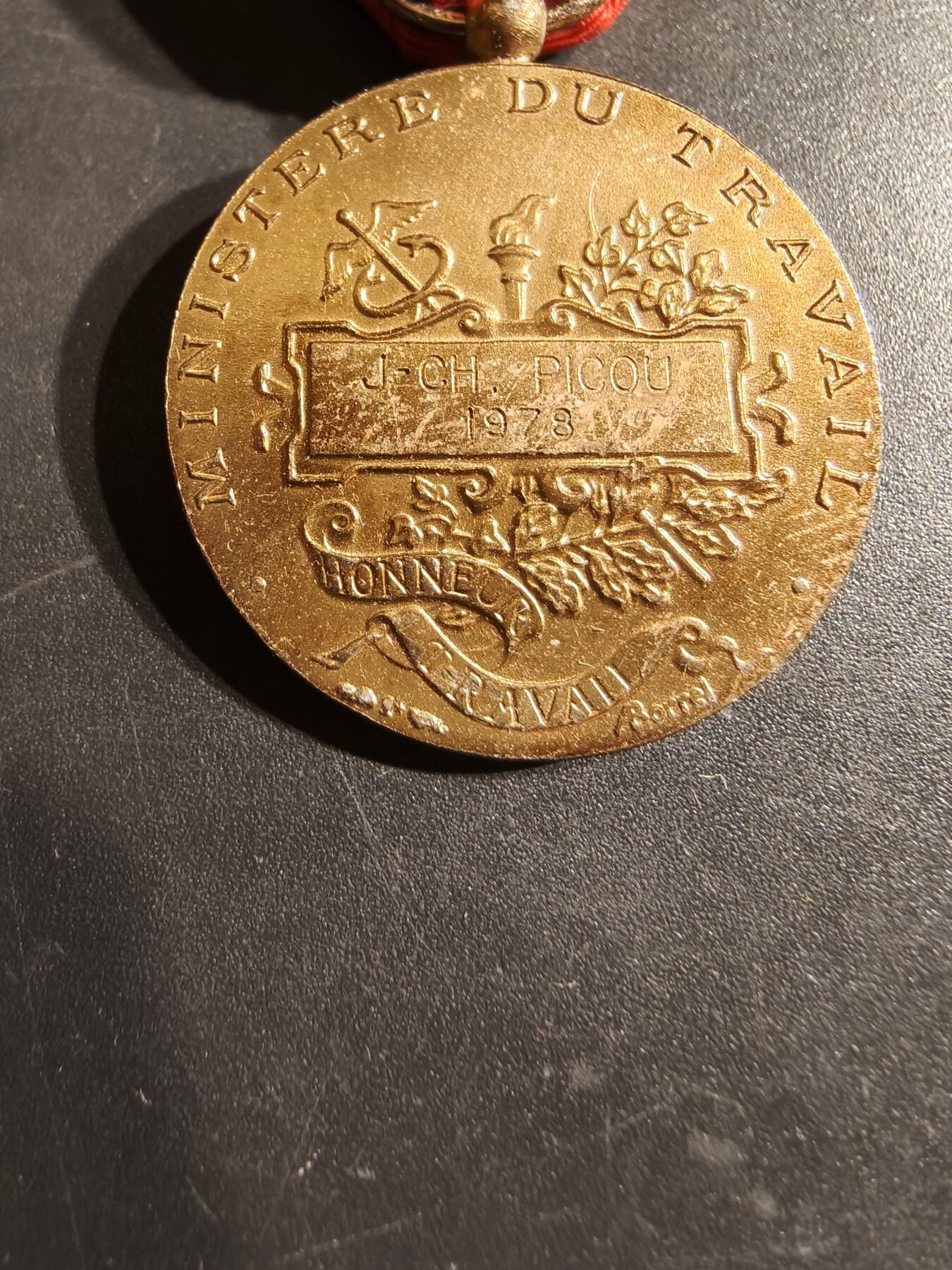 老王徽章第162期