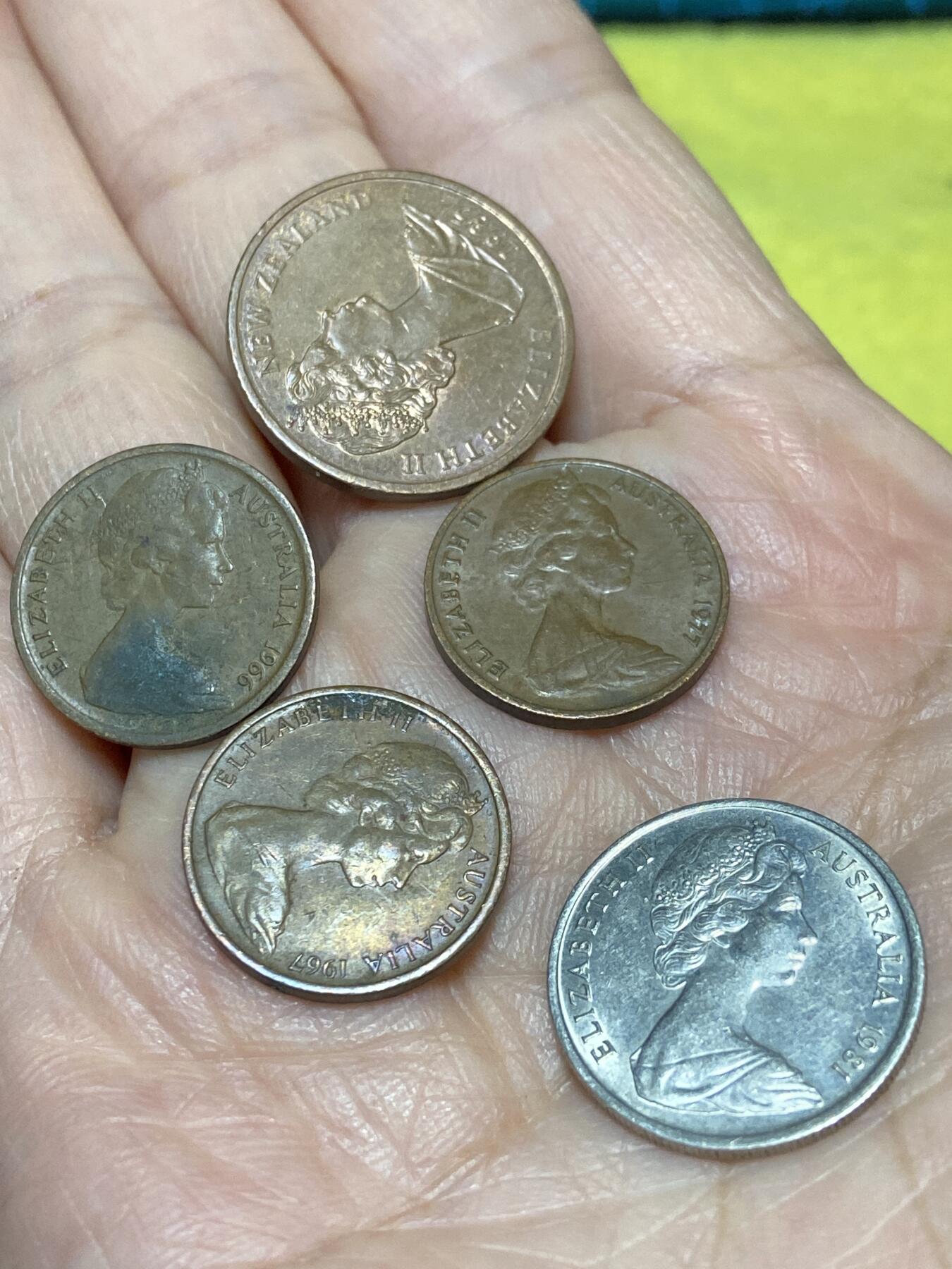 2025年第一百二十六场(总第一百五十二场）外国好品散币(免佣金) 5枚：新西兰🇳🇿1985年2分，澳大利亚🇦🇺1966年67年77年1分，1981年5分