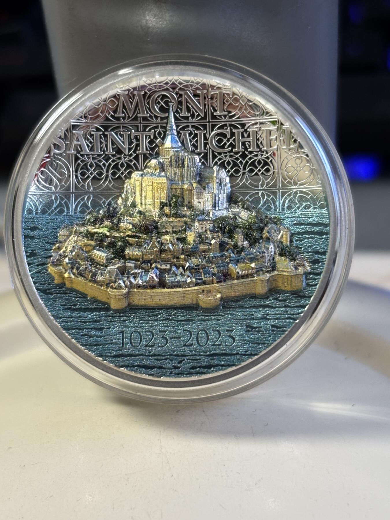 第181期拍卖 库克2023年圣米歇尔山2盎司超高浮雕彩色纪念银币，999银，发行500枚