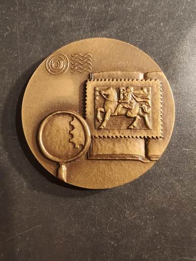 老王徽章第162期 - 法国纪念北约成立30周年集邮展览大铜章     直径50mm.    重量51.6g