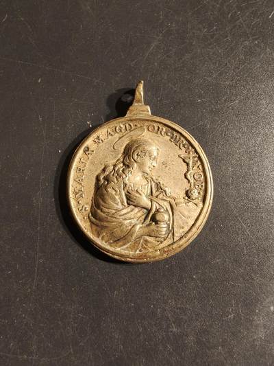 老王徽章第162期 - 法国天主教会纪念章     直径32mm.    重量20.9g