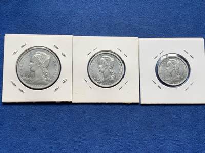 《竞宝斋》第436场 周日，周一2场连拍 （全场包邮） - 三枚一组 法属留尼旺1948-55年1、2、5法郎，历七十余年风霜铝币保存不易，这套保存得不错 细节见图