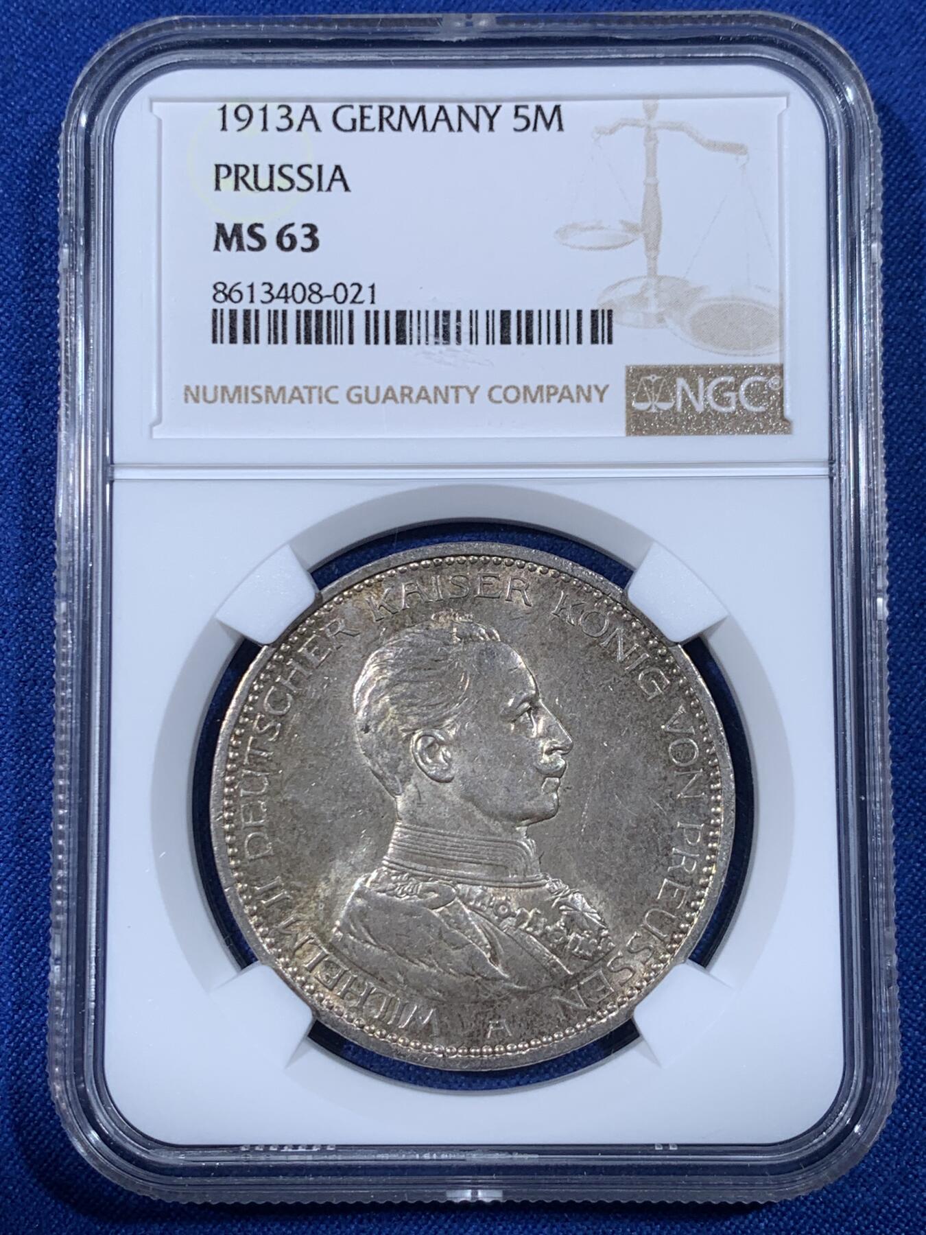 《竞宝斋》第436场 周日，周一2场连拍 （全场包邮） NGC MS63 德国普鲁士1913年威廉二世军装5马克银币 整体黄油包浆