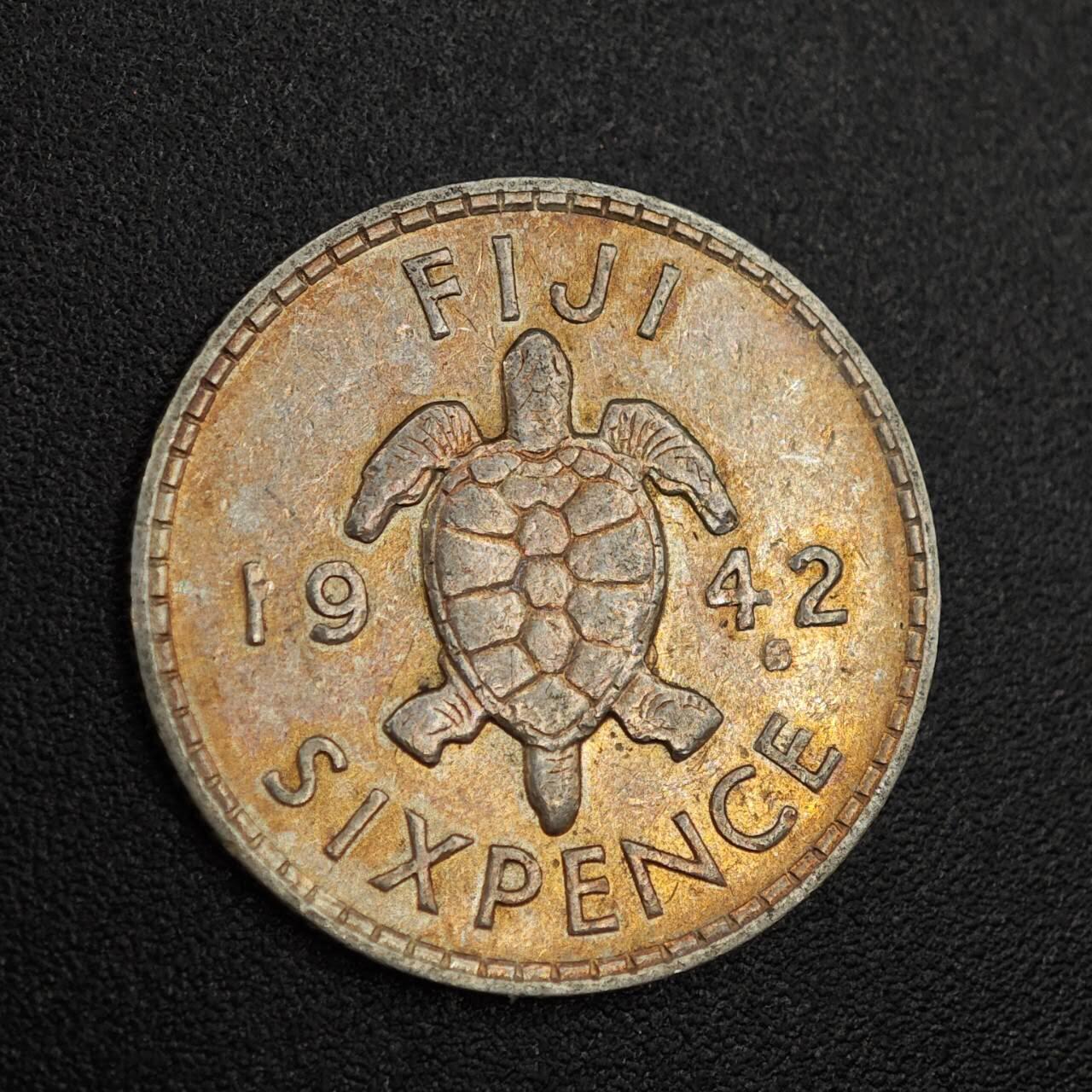 【淘币小摊】实时拍第七百九十三拍   散币场   满百包邮可预留二周 每周一统一发货   斐济1942年乔治六世6便士银币