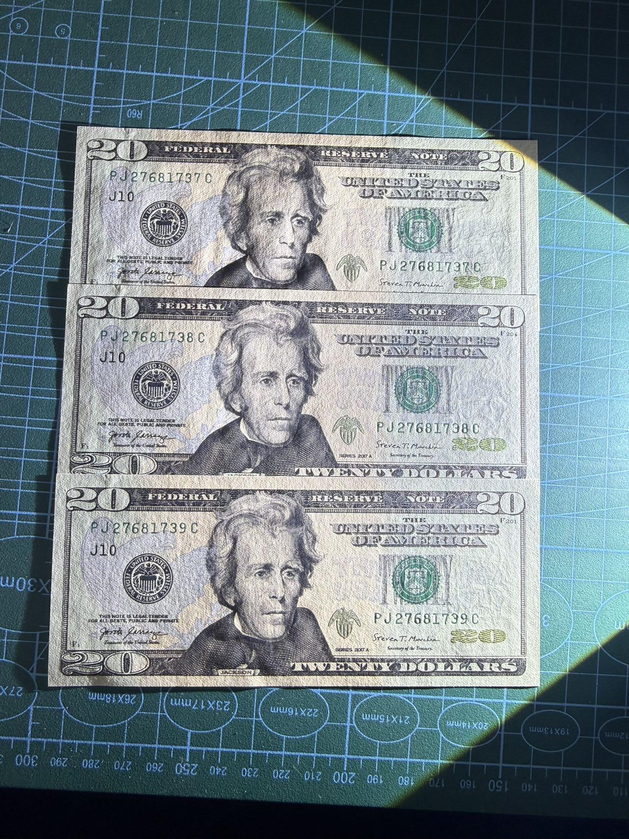 【炜奕收藏】，第五十期 美国20美元3连号，UNC品相