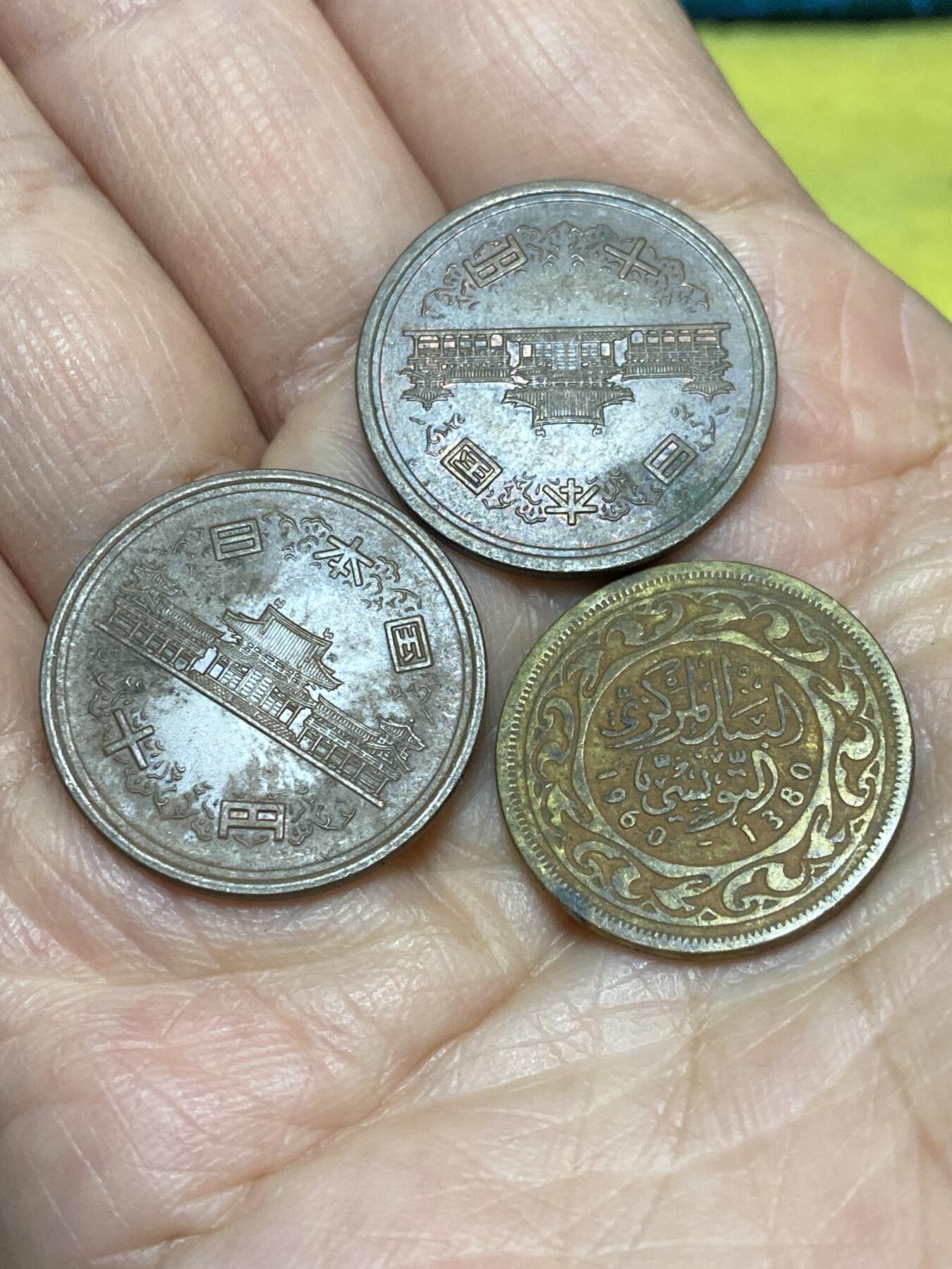 2025年第一百二十六场(总第一百五十二场）外国好品散币(免佣金) 散币3枚：日本昭和54年59年10円，突尼斯🇹🇳1960年20米利姆