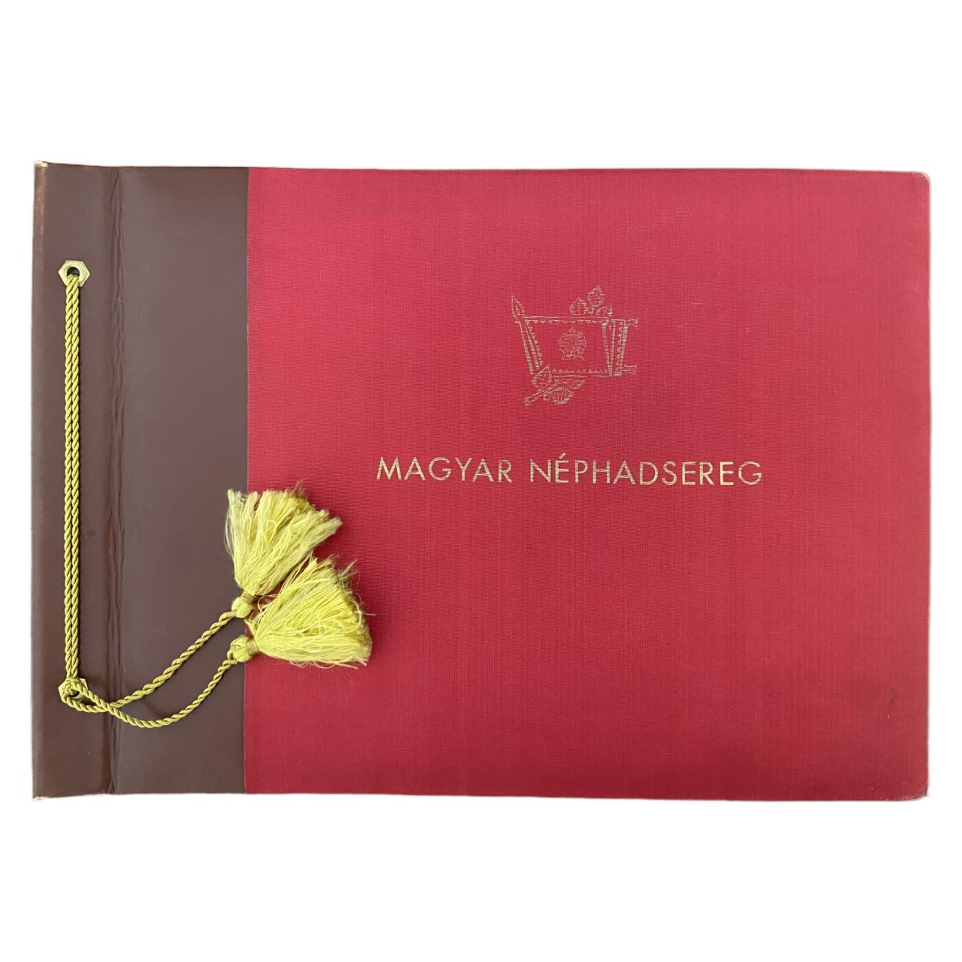 熹将军2025年秋冬小拍14 总55期 【撤拍，线下已售出】苏联国防部长格列奇科元帅旧物 匈方赠送格列奇科访问匈牙利人民共和国原片相册