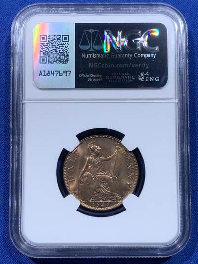 《竞宝斋》第437场 周日，周一2场连拍 （全场包邮） NGC MS64RB 英国 乔治五世 1931年 1/2便士铜币 第三版头像 相较前两版对于细节的营造更为清晰，整体更加工整。英系大藏家Cope旧藏，光泽丝滑正背仅少许划痕，姿态良美。