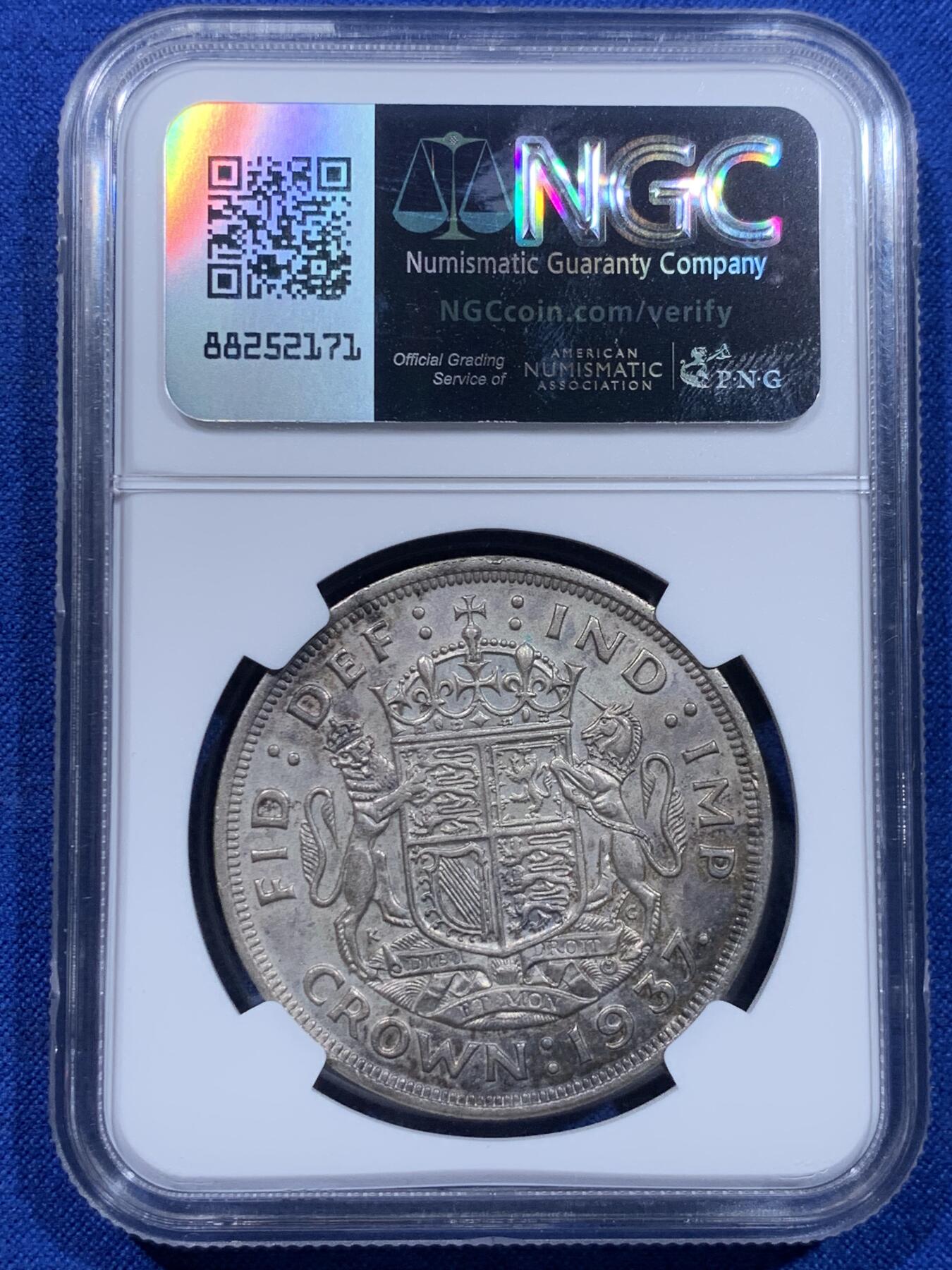 《竞宝斋》第437场 周日，周一2场连拍 （全场包邮） NGC MS62 英国1937年乔治六世克朗银币，原味状态，转光好品。