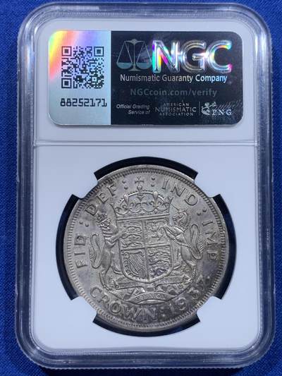 《竞宝斋》第437场 周日，周一2场连拍 （全场包邮） NGC MS62 英国1937年乔治六世克朗银币，原味状态，转光好品。