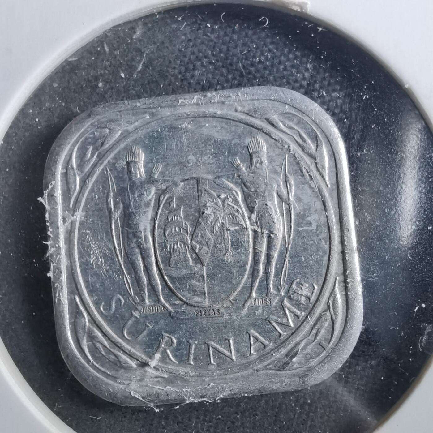 沼泽如烟--第899场 苏里南1976年五分