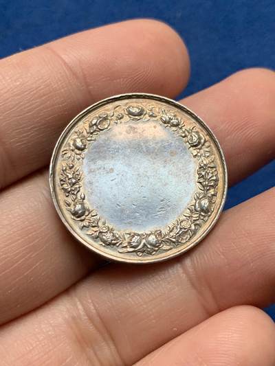 《竞宝斋》第437场 周日，周一2场连拍 （全场包邮） 法国婚礼银章 丰饶角银标 10.18克 27.4mm