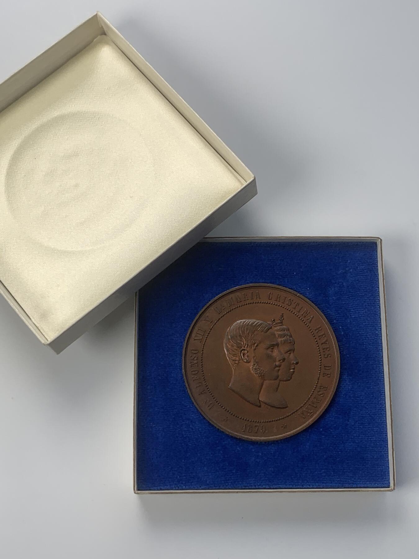 掌中浮雕-藏着的欧洲第041场 1880年西班牙阿方索十二世女儿诞生纪念铜章，57mm