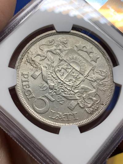 《竞宝斋》第437场 周日，周一2场连拍 （全场包邮） NGC MS62 拉脱维亚 1932年 女神 5拉特 银币 少见好品