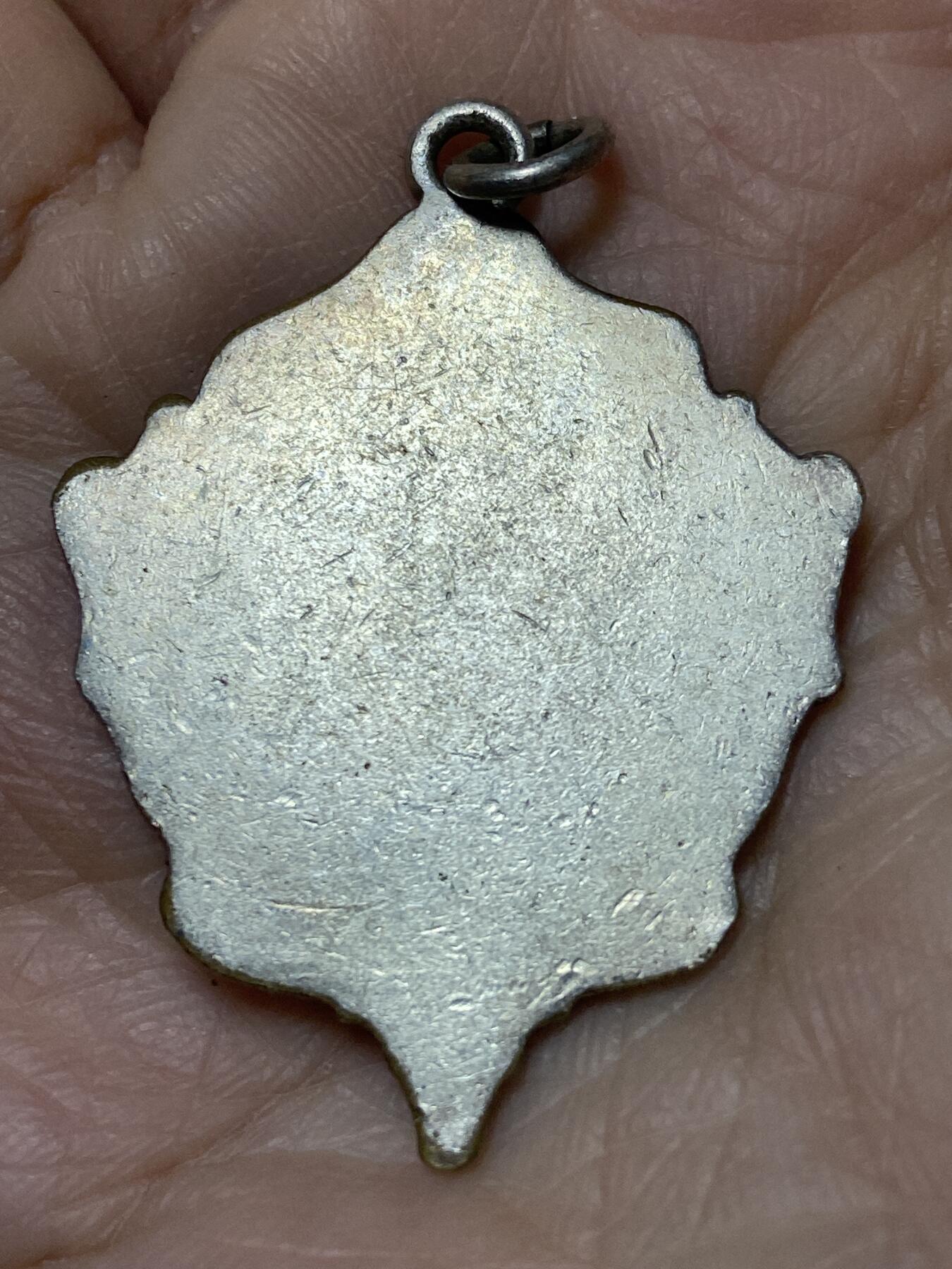 2025年第一百二十七场(总第一百五十三场）外国好品章牌、散币(免佣金) 英国🇬🇧足球赛事奖牌，重8.97克