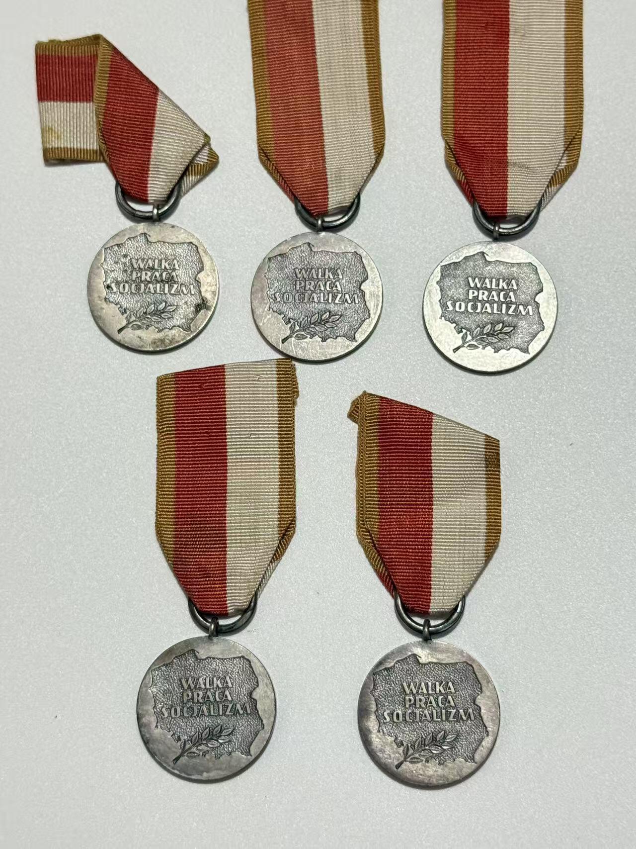 韵星假日精品2025秋季军品类拍卖会-- Rimey Holidays Boutique 2025 Autumn Militaria Sale 波兰人民共和国成立40周年奖章