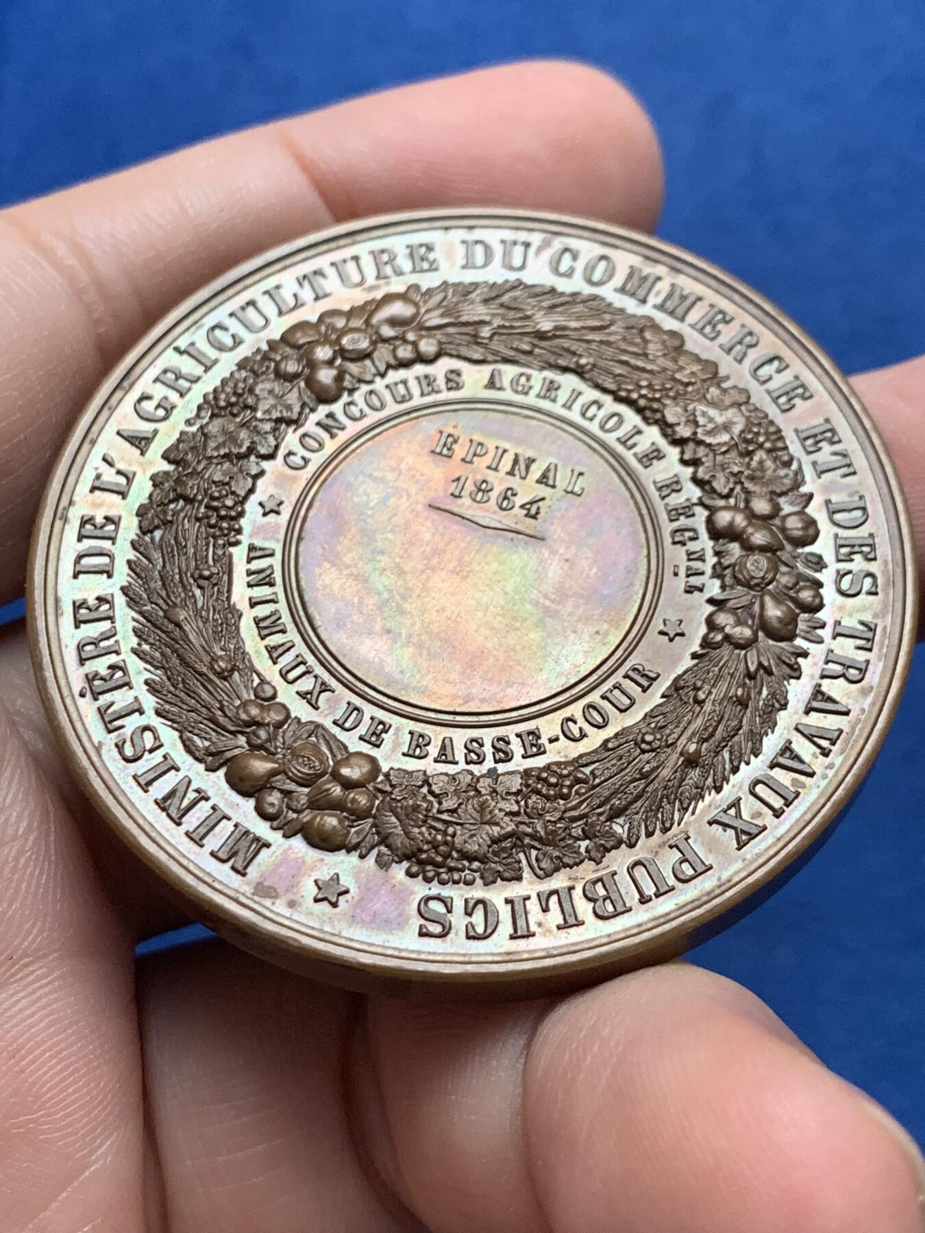 《竞宝斋》第437场 周日，周一2场连拍 （全场包邮） 1864年拿破仑三世农业铜章 好品 带盒 蜜蜂铜标 59.3克 50.5mm